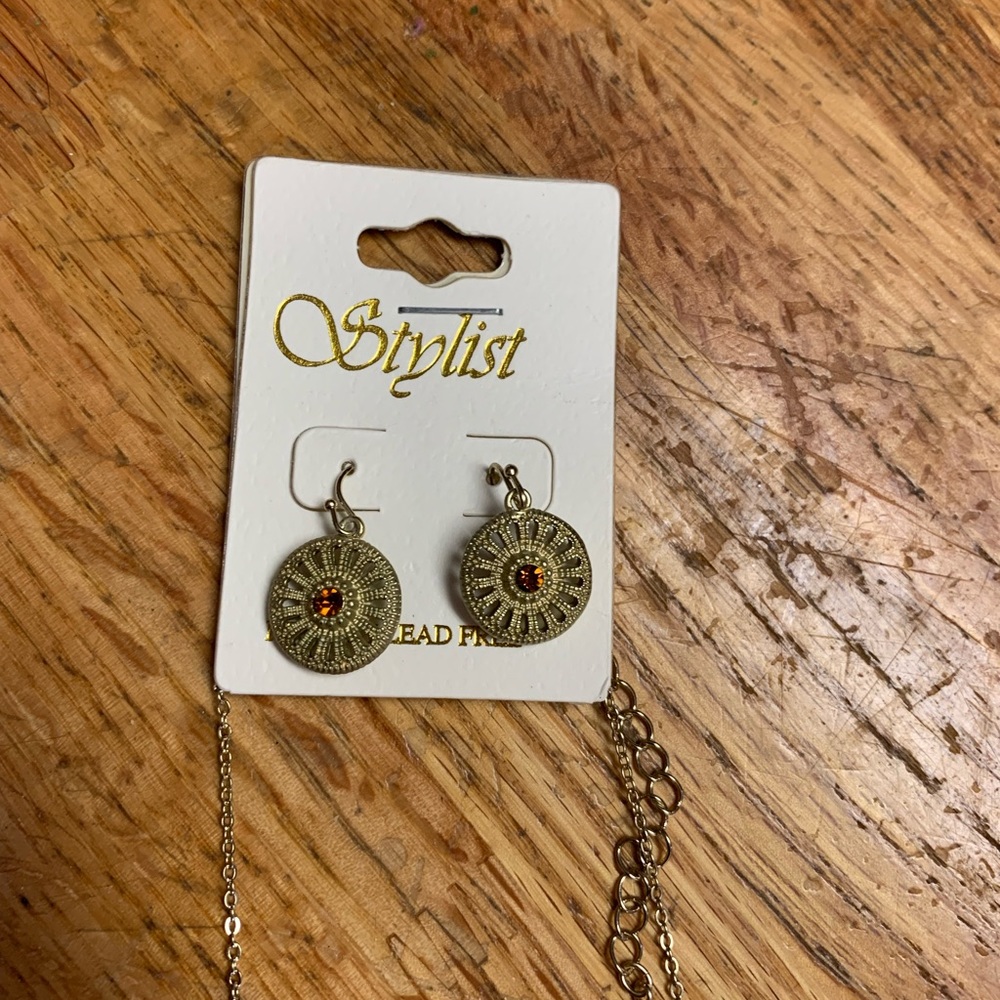 Necklace - Picture 4 of 4